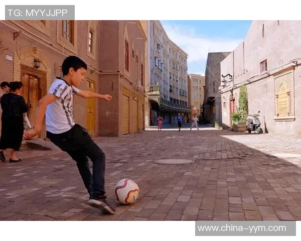 日本街头足球名人堂球星风采 展现巅峰技术与街头魅力