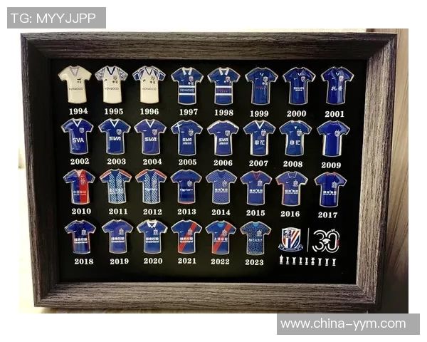 那些年让人难忘的绿茵传奇回顾退役足球巨星的辉煌时刻